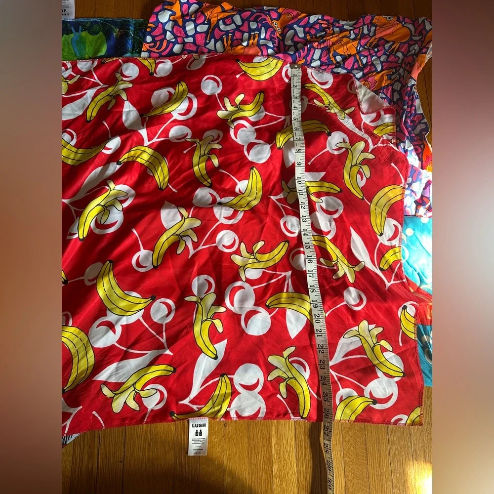 Lot of Lush Square Fabric Wraps for Gifts and Use